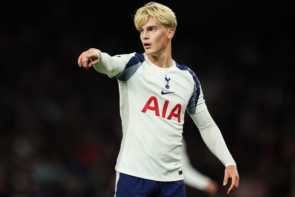 Allen: Real Madrid pasti akan mengamati pemain hebat Spurs, Bergvall