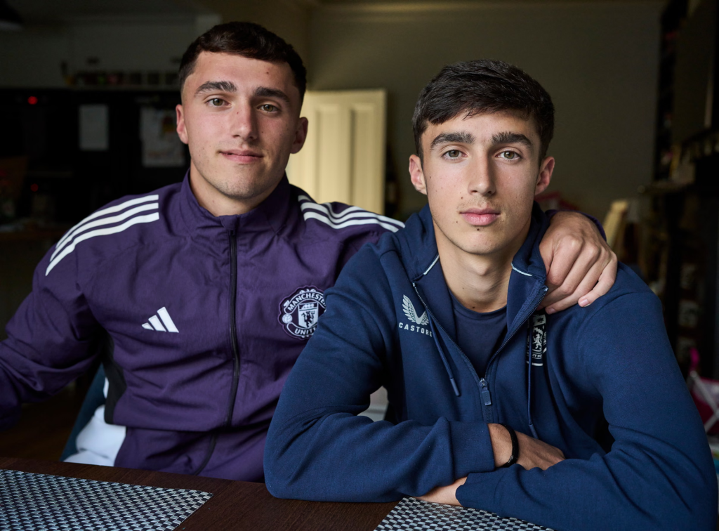 Saudara Scanlon: dari tim sepak bola utama Midlands hingga rekan setim di Gibraltar