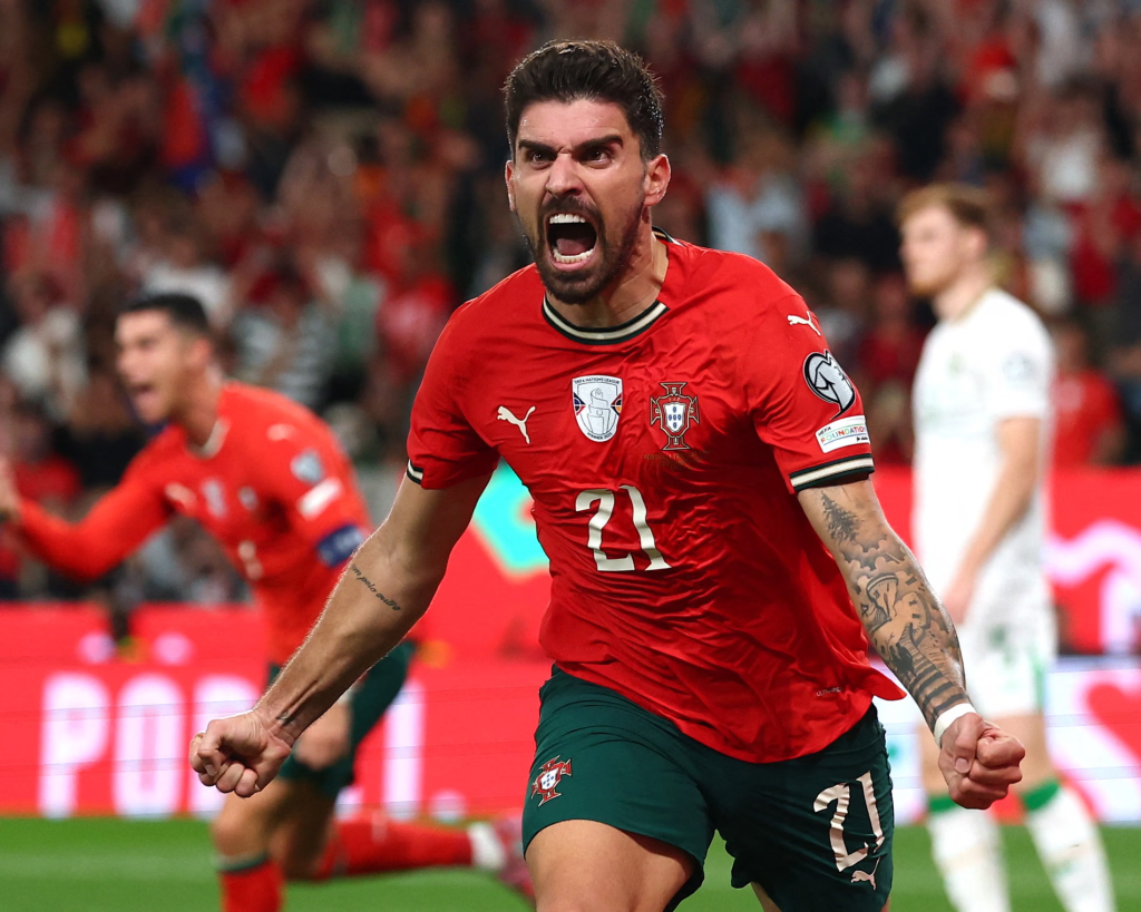Rangkuman Kualifikasi Piala Dunia: Neves mengejutkan Republik Irlandia dengan gol di menit akhir