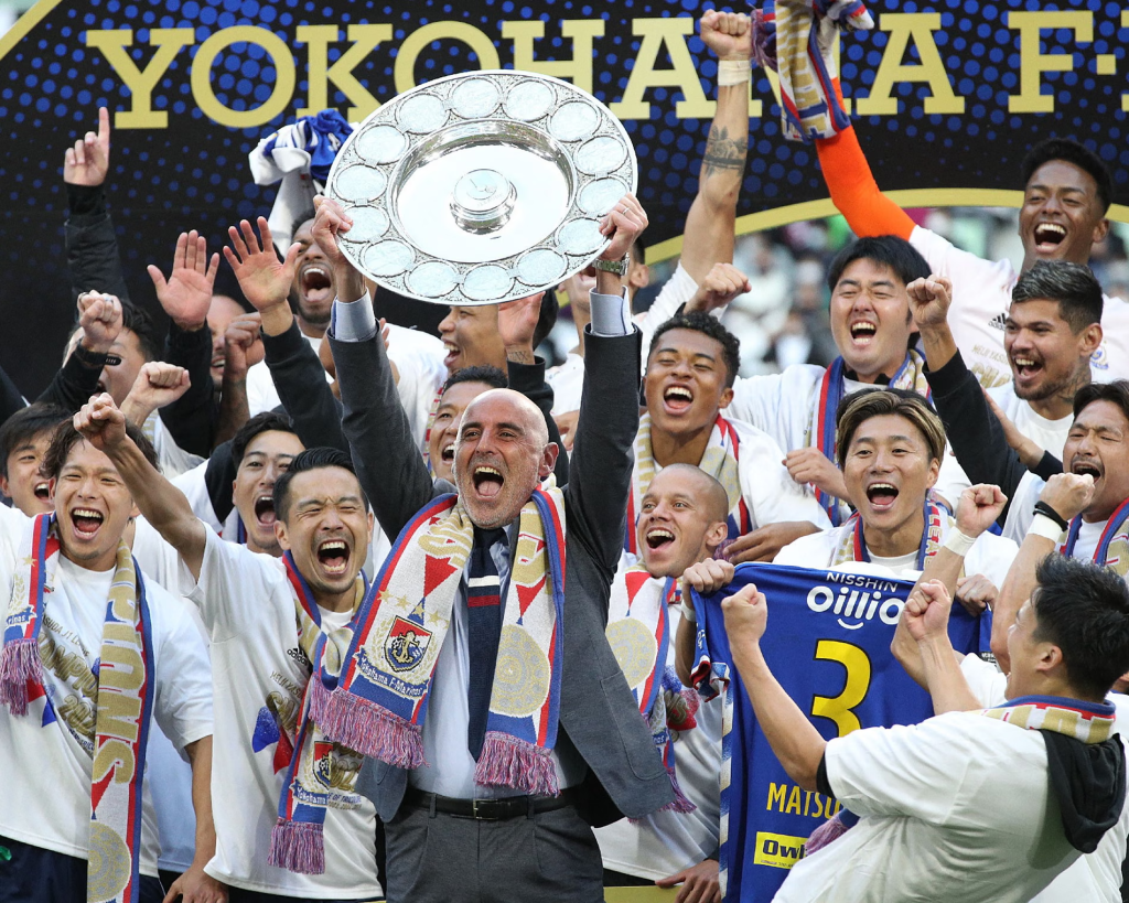 Rangers berusaha keras untuk menyegel kesepakatan Kevin Muscat setelah Danny Röhl mengundurkan diri dari pencalonan