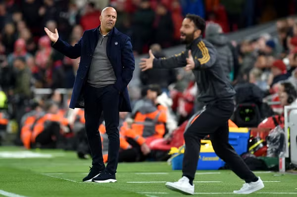 Topik pembicaraan Liga Primer: Krisis Liverpool berlanjut saat Arsenal tampil dominan